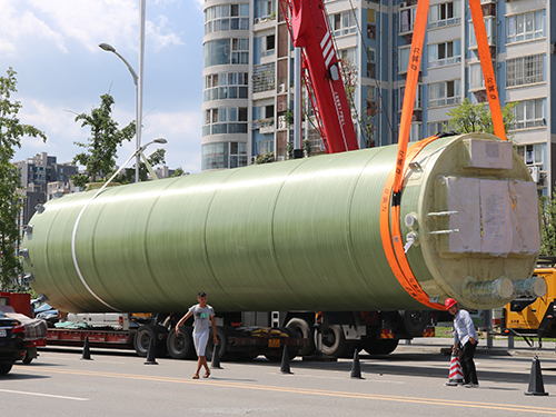 明珠泵業(yè)—地鐵下穿隧道一體化預(yù)制泵站吊裝現(xiàn)場(chǎng)！